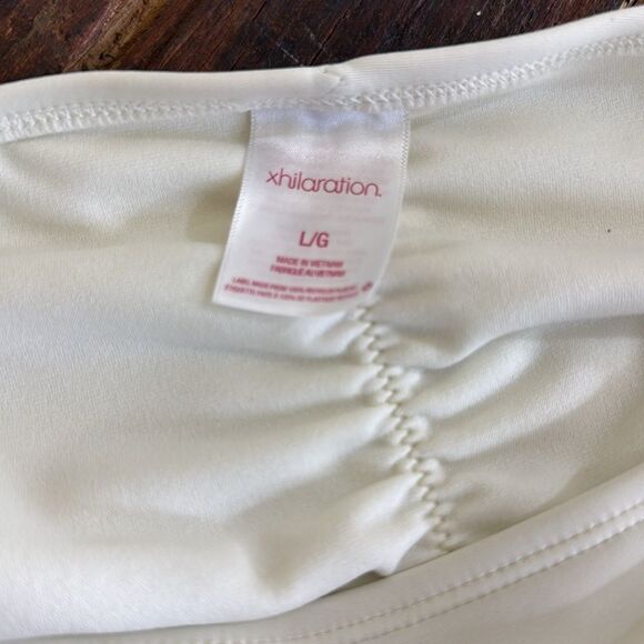Xhilaration Lacy Top~Ruched Bottom~Bikini | Off white. - Picture 7 of 8